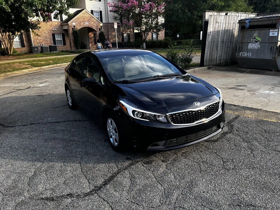 2017 Kia Forte - Image 6 of 16