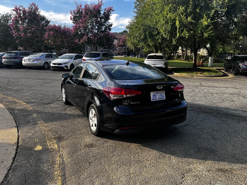 2017 Kia Forte - Image 3 of 16