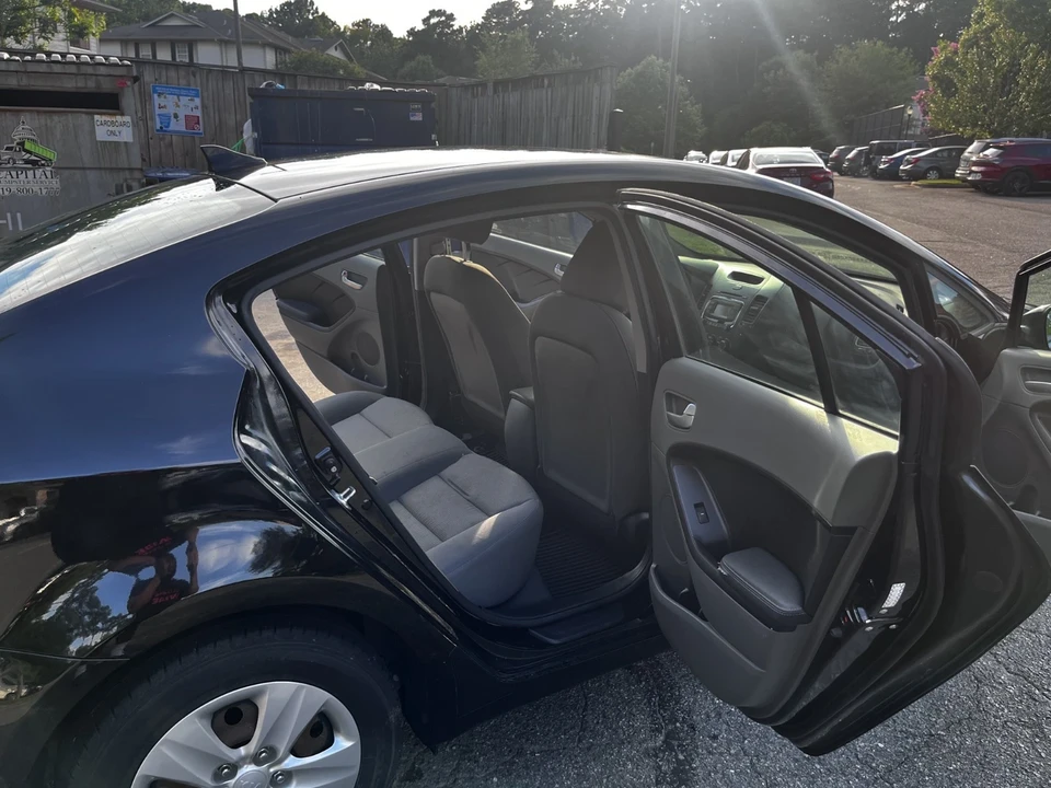 2017 Kia Forte - Image 8 of 16