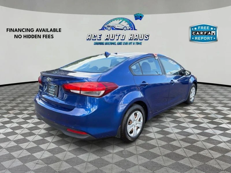 2017 Kia Forte - Image 7 of 12