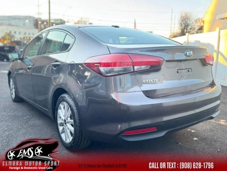 2017 Kia Forte - Image 11 of 12