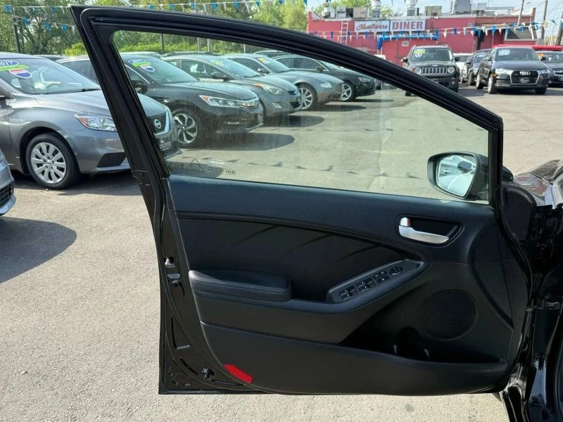 2017 Kia Forte - Image 12 of 12