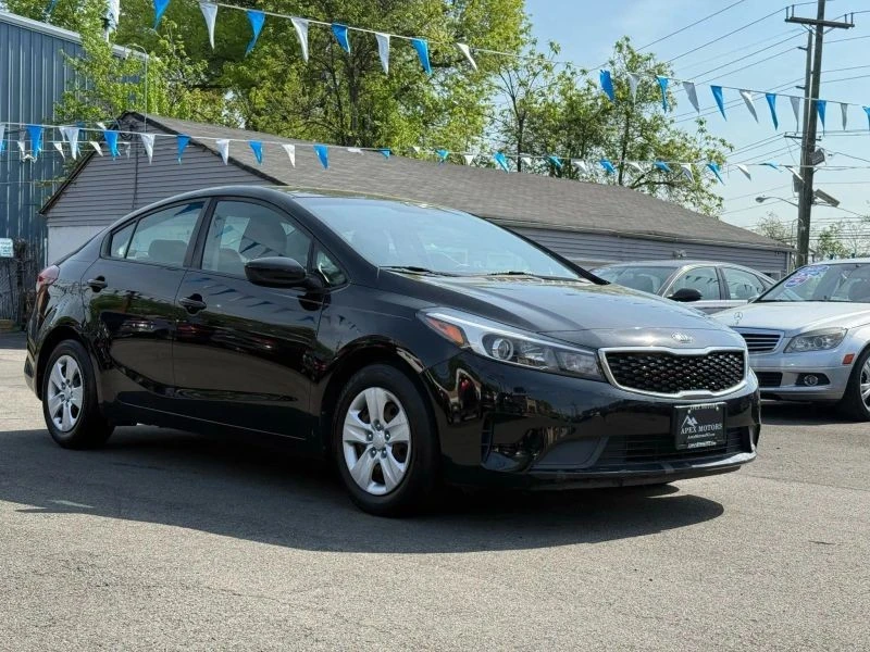 2017 Kia Forte - Image 3 of 12