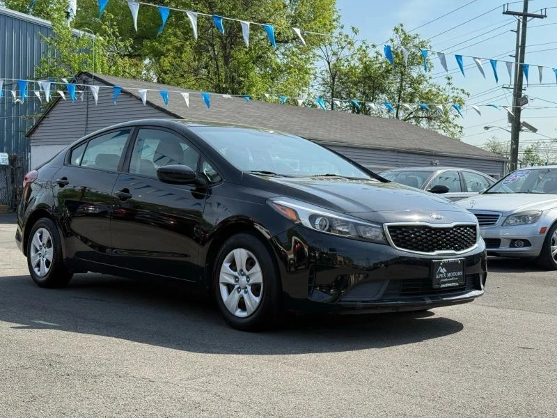 2017 Kia Forte - Image 3 of 12
