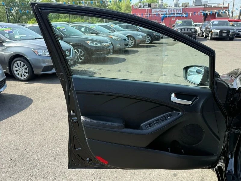 2017 Kia Forte - Image 12 of 12