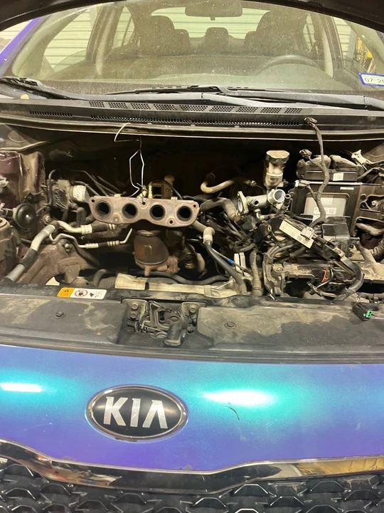 2017 Kia Forte - Image 12 of 17