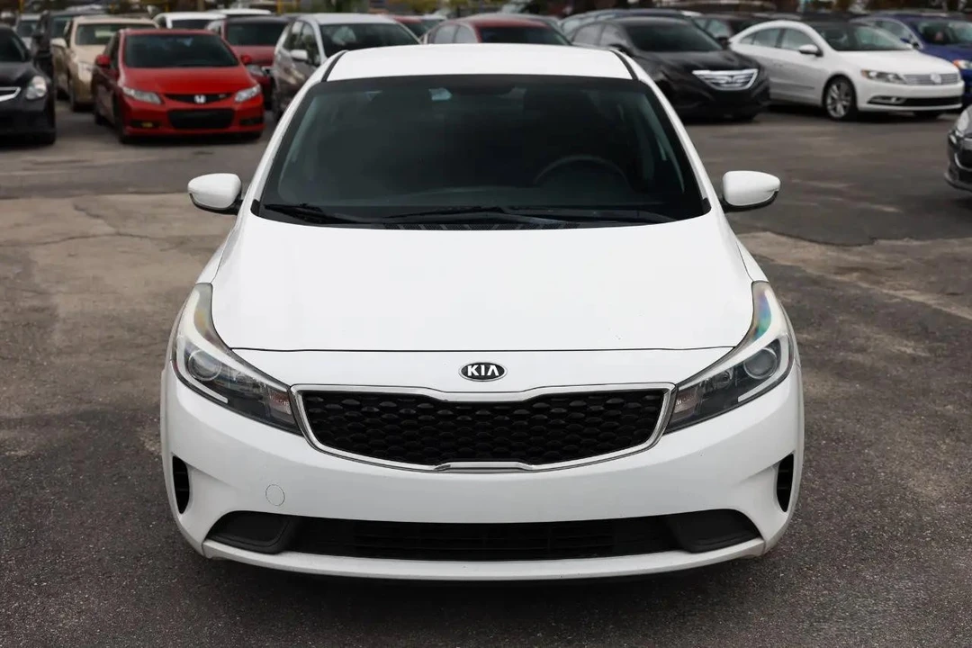 2017 Kia Forte - Image 19 of 21