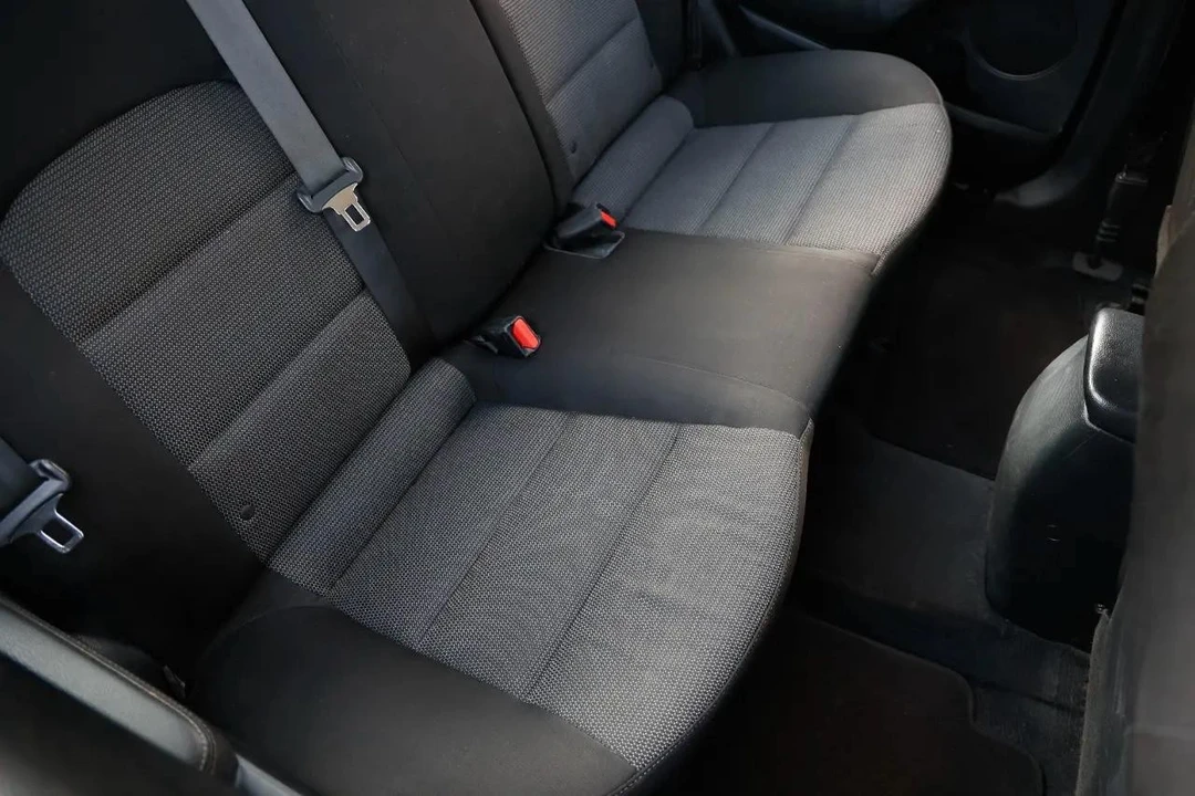 2017 Kia Forte - Image 14 of 21