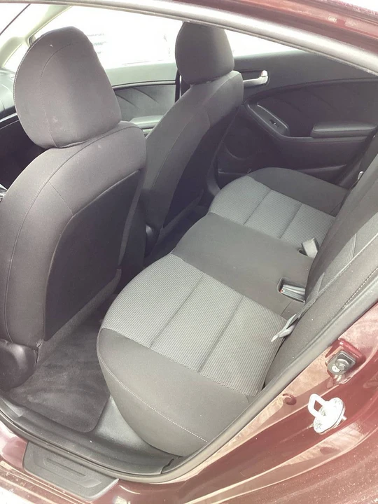 2017 Kia Forte - Image 16 of 19