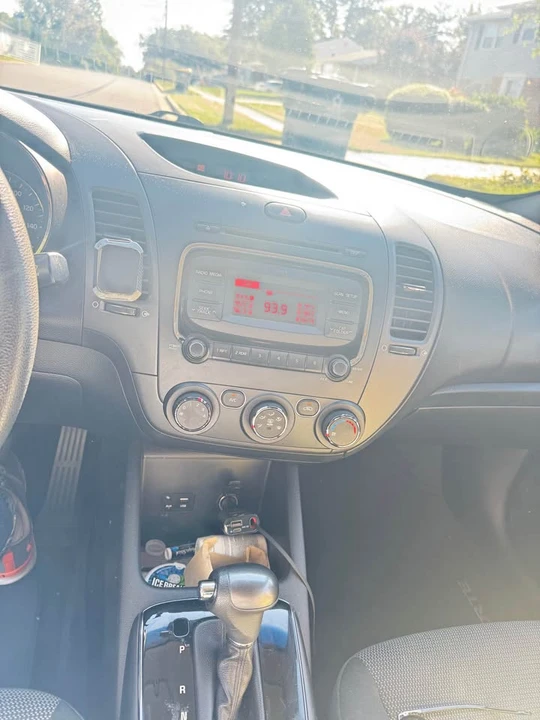 2017 Kia Forte - Image 7 of 7
