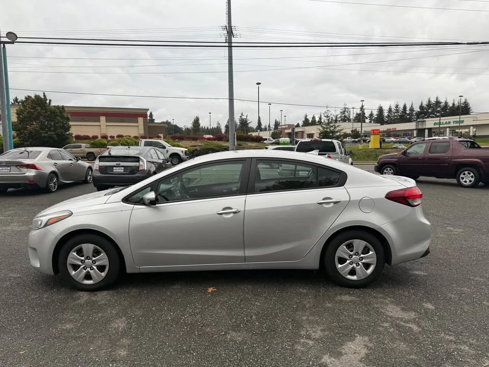 2017 Kia Forte - Image 3 of 14