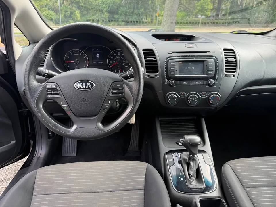 2017 Kia Forte - Image 7 of 14
