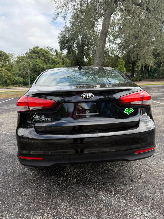 2017 Kia Forte - Image 4 of 14