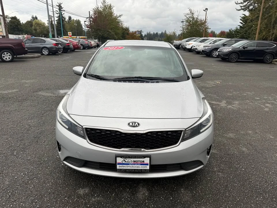 2017 Kia Forte - Image 5 of 14