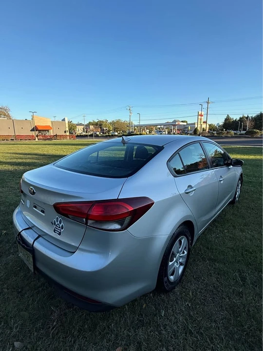 2017 Kia Forte - Image 3 of 13