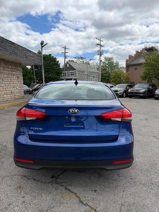 2017 Kia Forte - Image 4 of 16