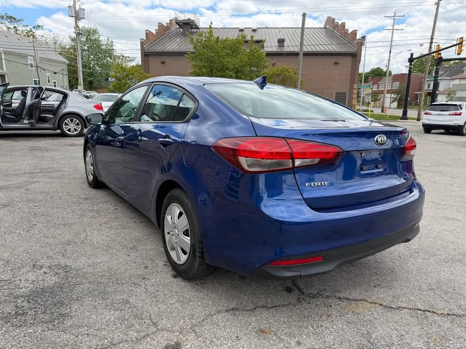 2017 Kia Forte - Image 6 of 16