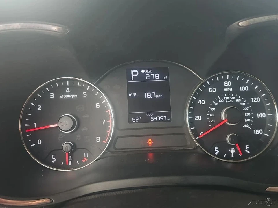 2017 Kia Forte - Image 11 of 21