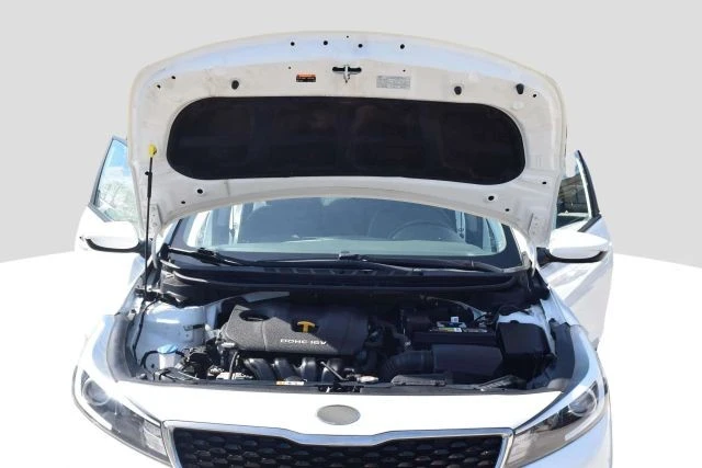 2017 Kia Forte - Image 10 of 21