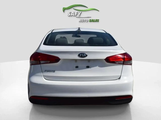 2017 Kia Forte - Image 6 of 21