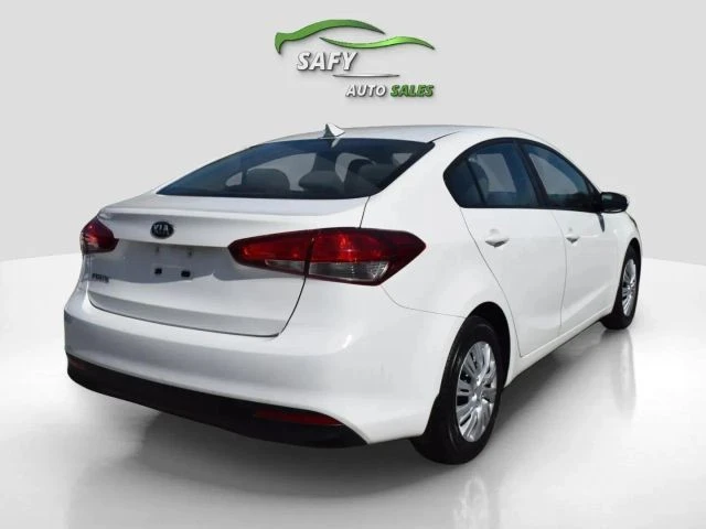 2017 Kia Forte - Image 5 of 21
