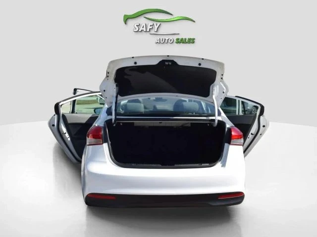 2017 Kia Forte - Image 13 of 21