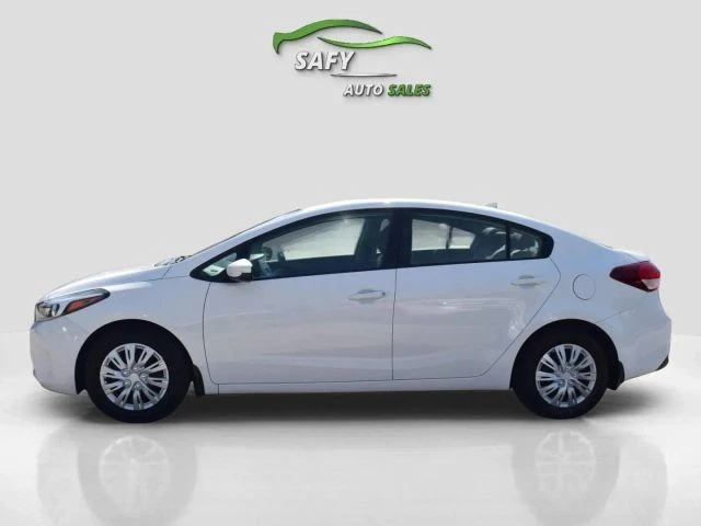 2017 Kia Forte - Image 4 of 21