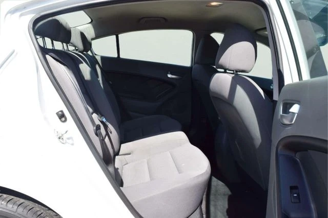 2017 Kia Forte - Image 21 of 21