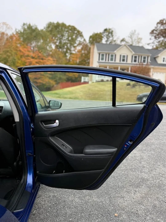 2017 Kia Forte - Image 12 of 19