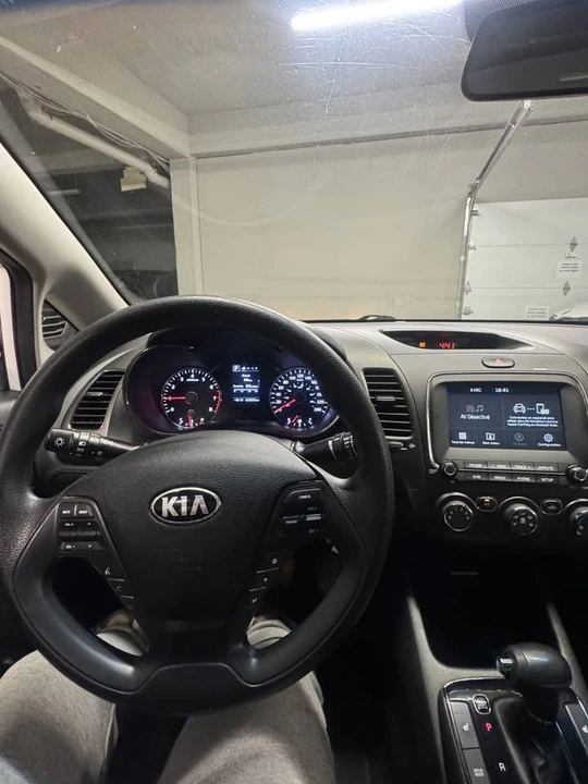 2017 Kia Forte - Image 12 of 14