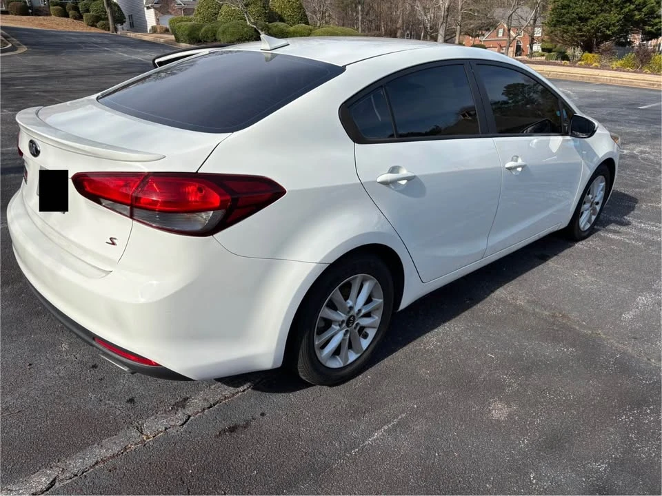 2017 Kia Forte - Image 3 of 10