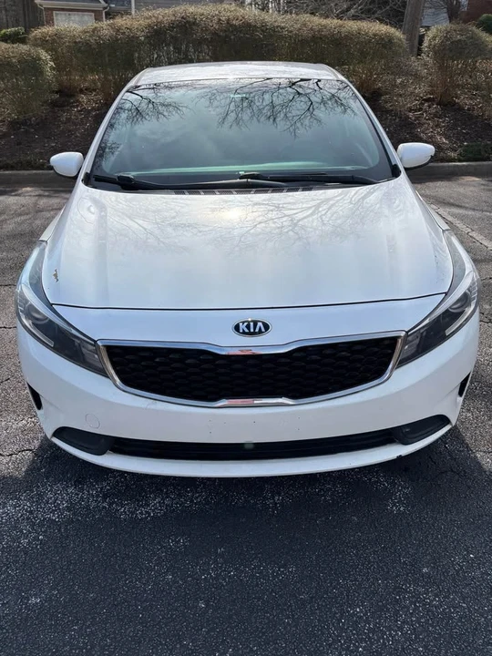 2017 Kia Forte - Image 2 of 10