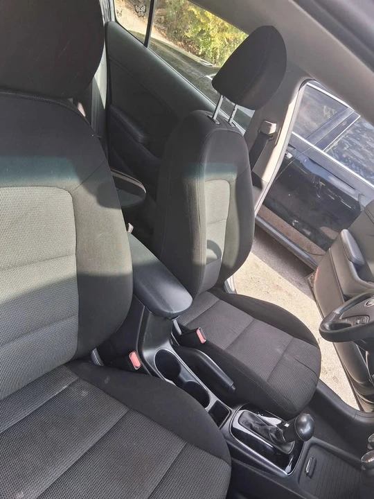 2017 Kia Forte - Image 17 of 19