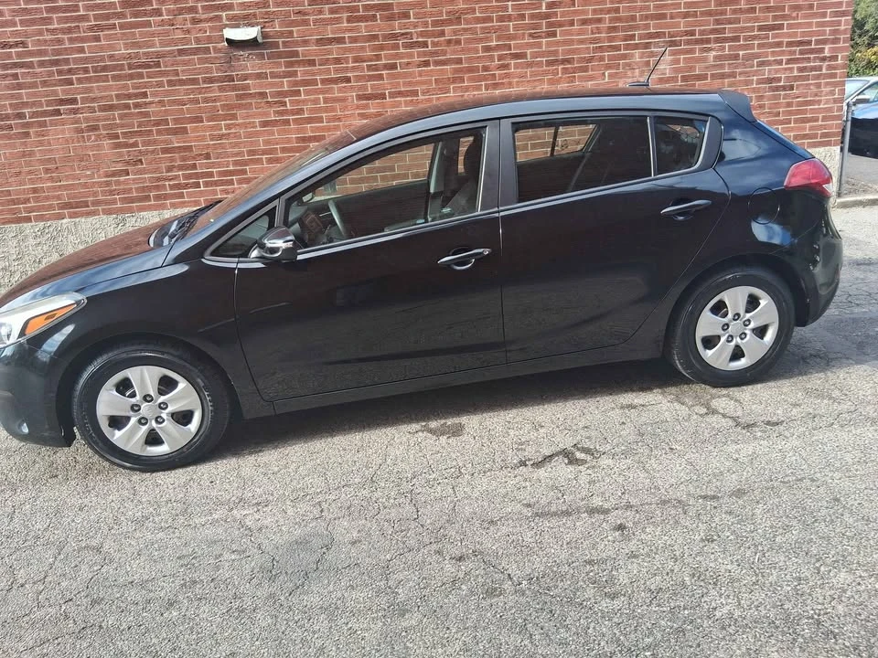 2017 Kia Forte - Image 13 of 19