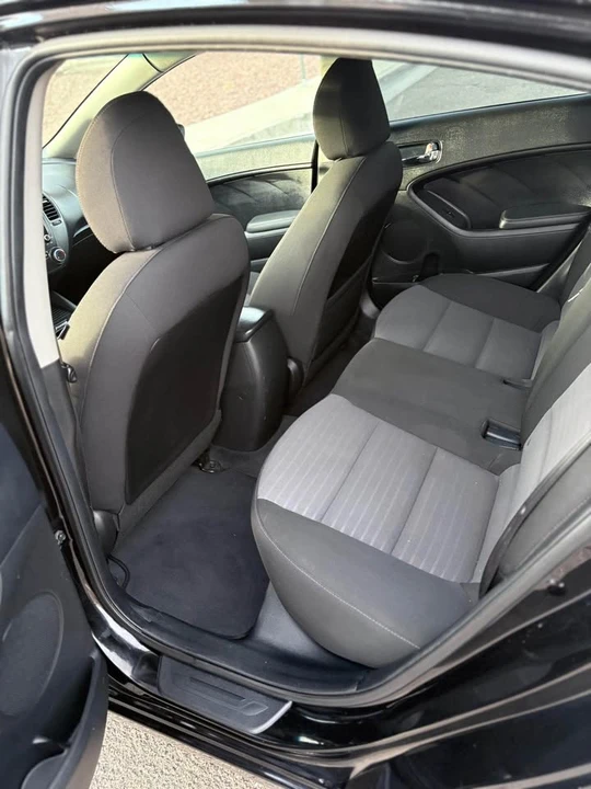 2017 Kia Forte - Image 9 of 16