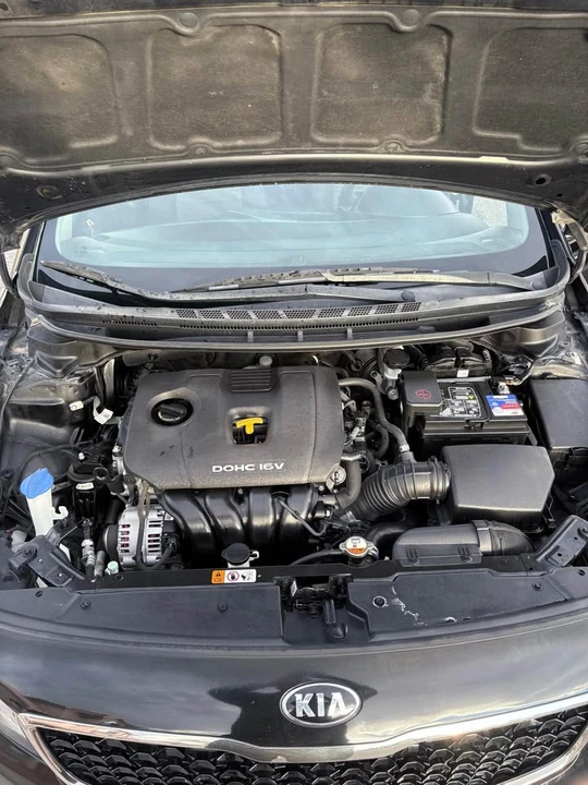 2017 Kia Forte - Image 8 of 16