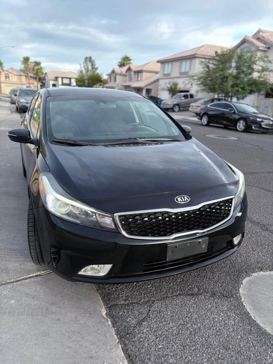 2017 Kia Forte - Image 2 of 16