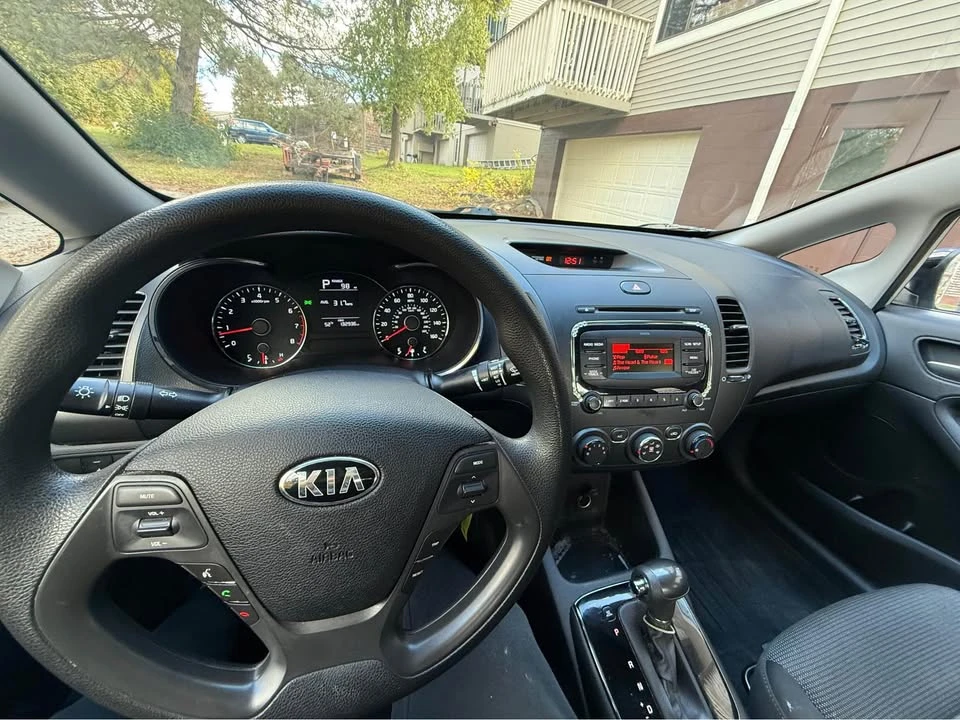 2017 Kia Forte - Image 8 of 8