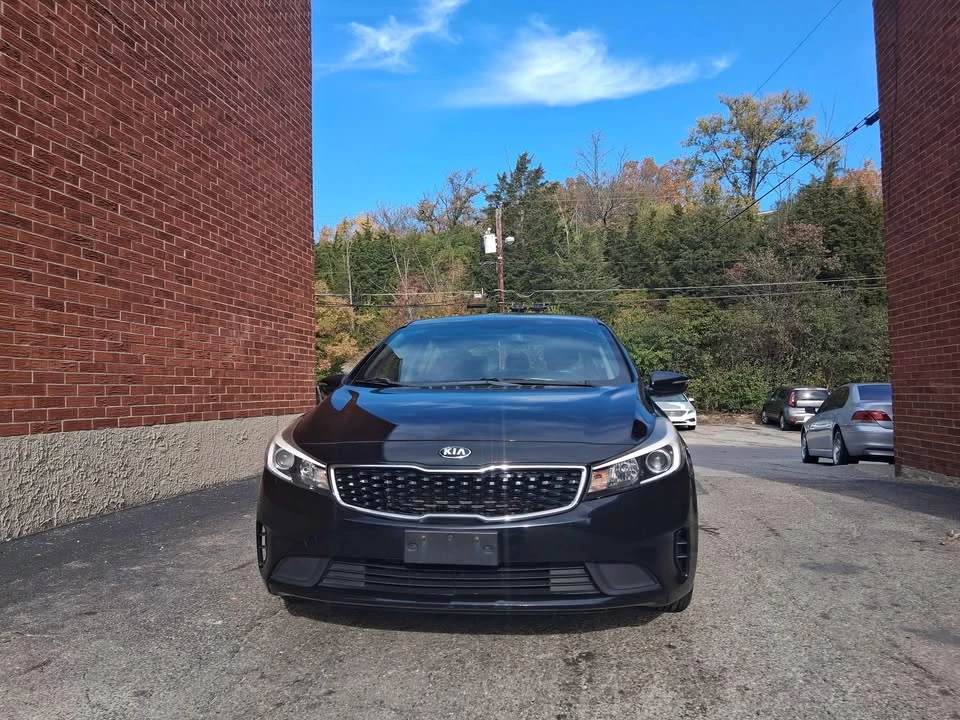 2017 Kia Forte - Image 7 of 17