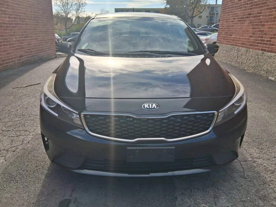 2017 Kia Forte - Image 2 of 17