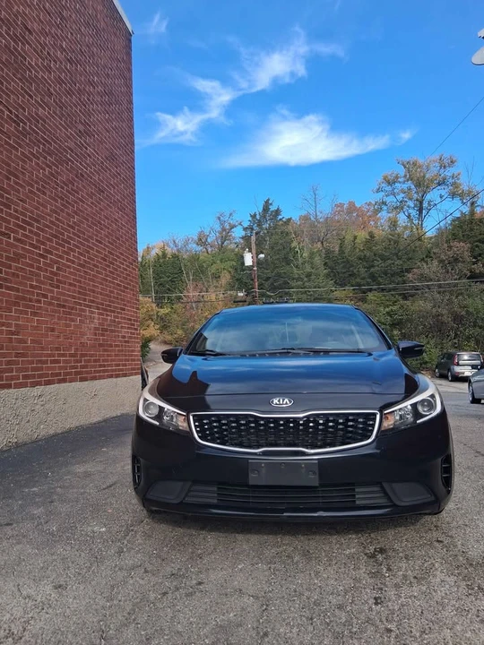 2017 Kia Forte - Image 4 of 17