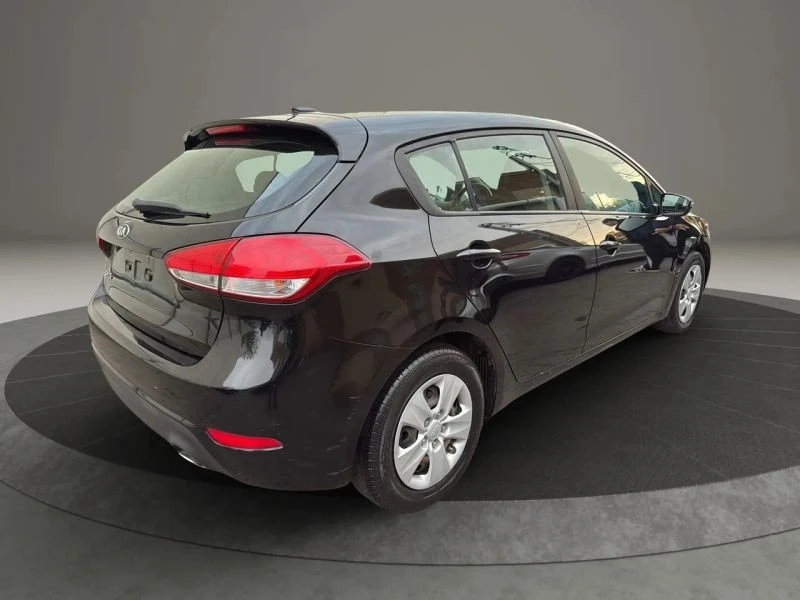 2017 Kia Forte - Image 5 of 12