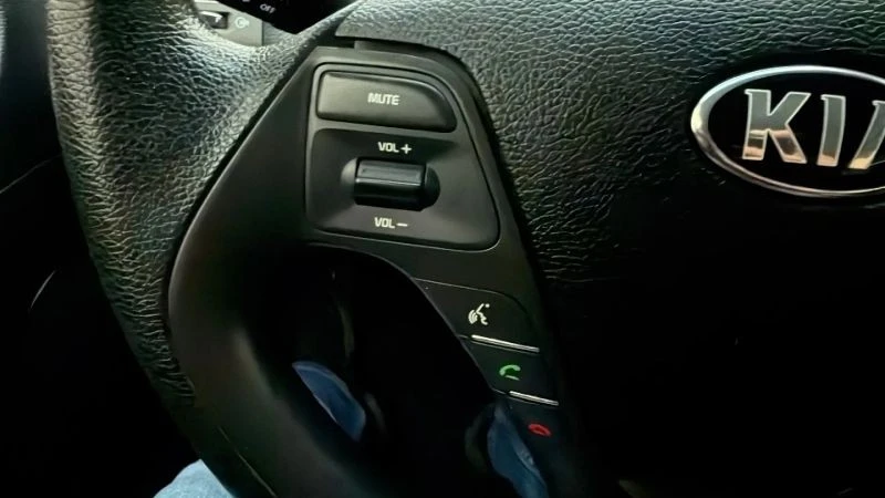 2017 Kia Forte - Image 12 of 12