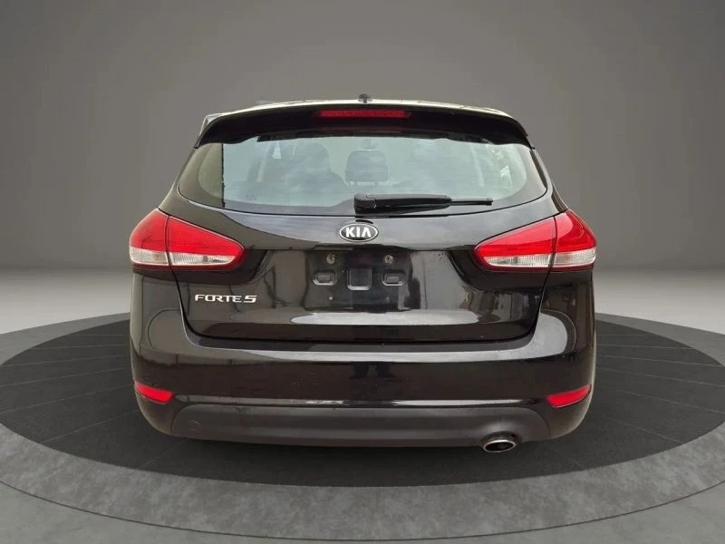 2017 Kia Forte - Image 6 of 12