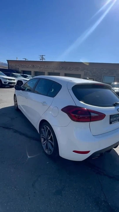 2017 Kia Forte - Image 9 of 9