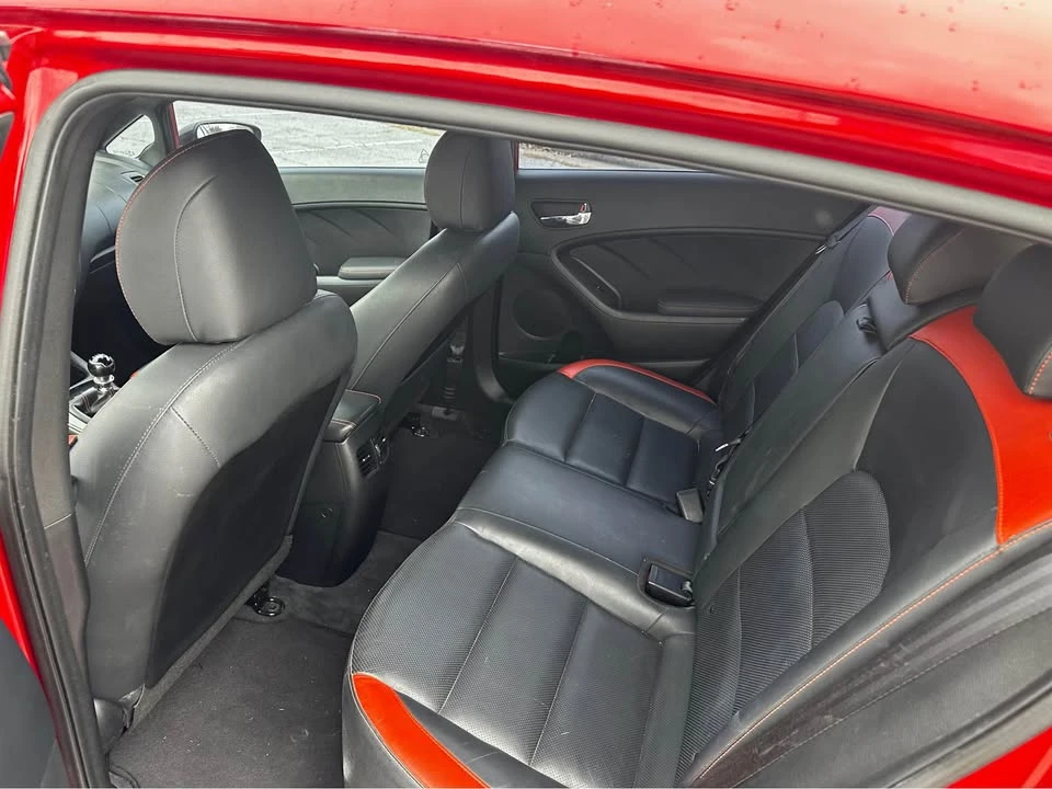 2017 Kia Forte - Image 10 of 18