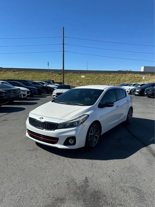 2017 Kia Forte - Image 2 of 9