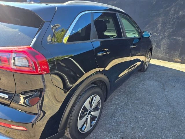 2017 Kia Niro - Image 11 of 21