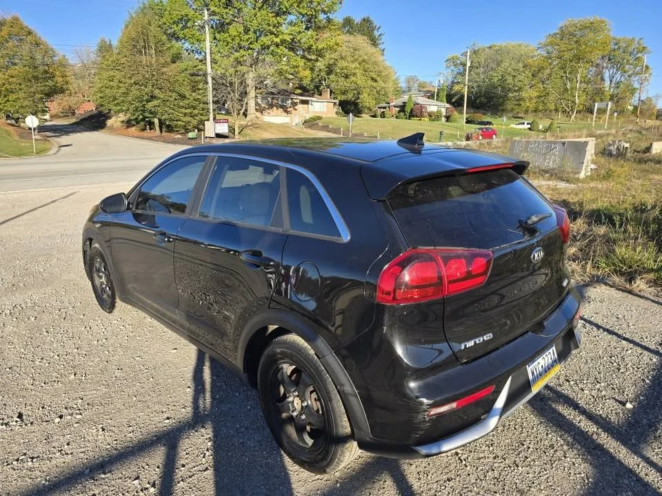 2017 Kia Niro - Image 4 of 11