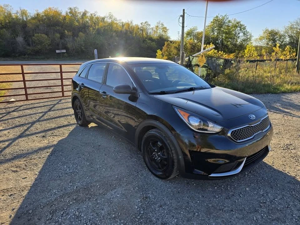 2017 Kia Niro - Image 2 of 11